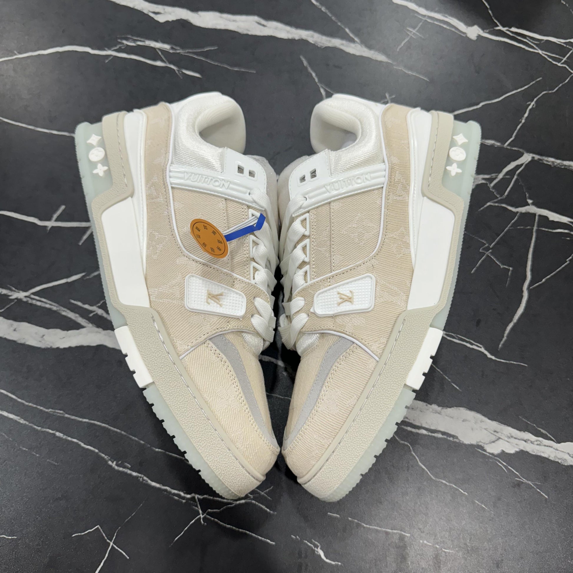LV TRAINERS "LIGHT OF DAY'